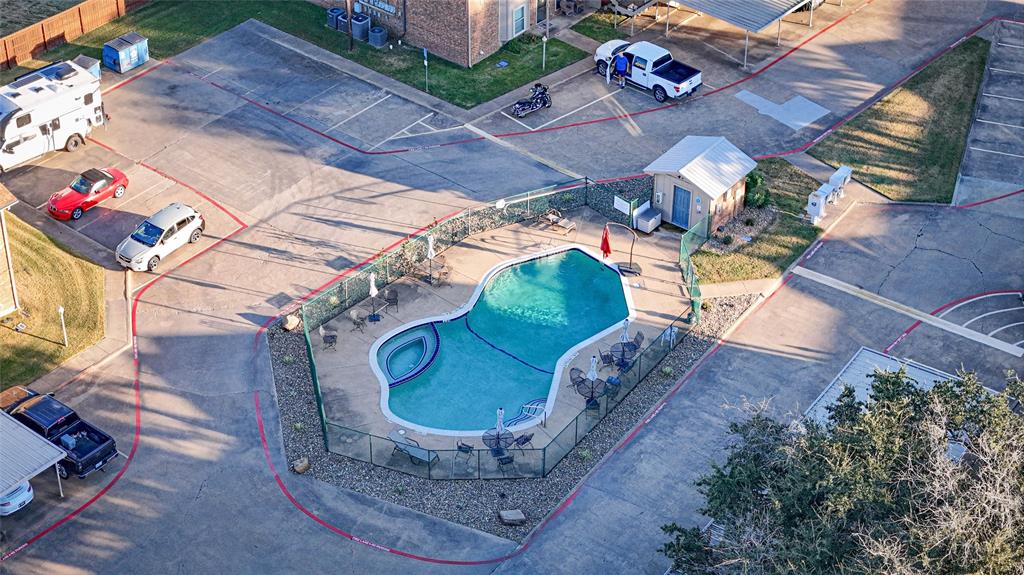 Life Scapes Condos - Residential