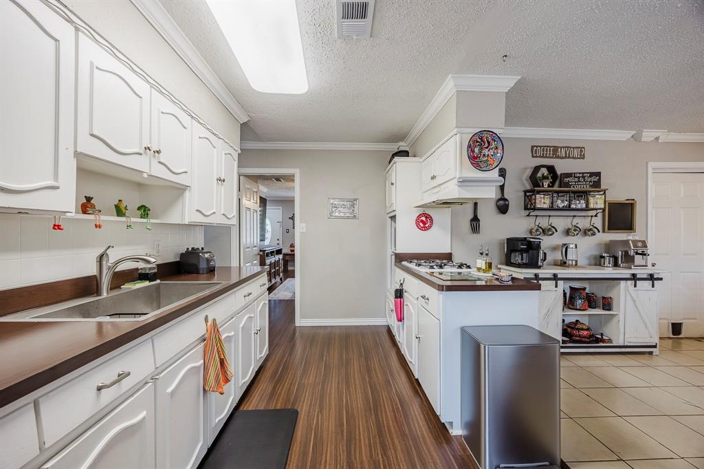 3233 Harris Lane