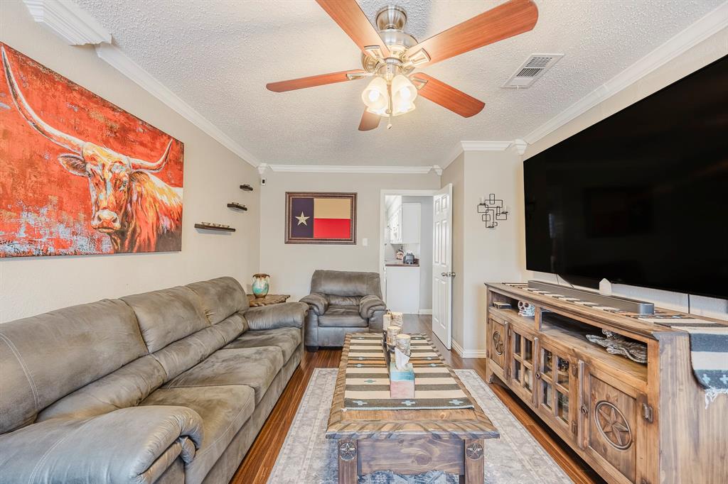 3233 Harris Lane