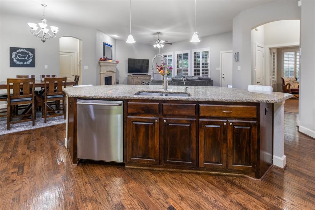 3914 Plum Vista Place