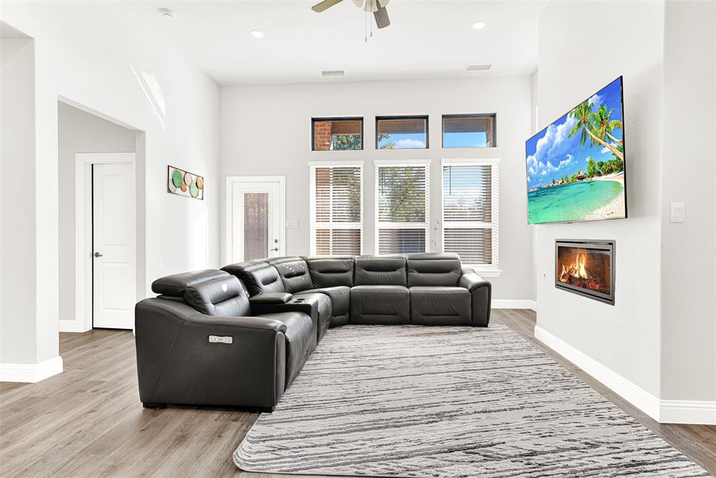 545 Willowmore Drive