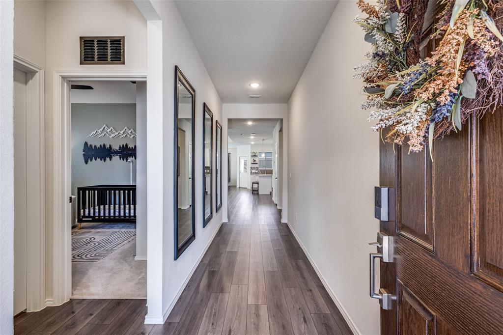 1810 Hummingbird Street