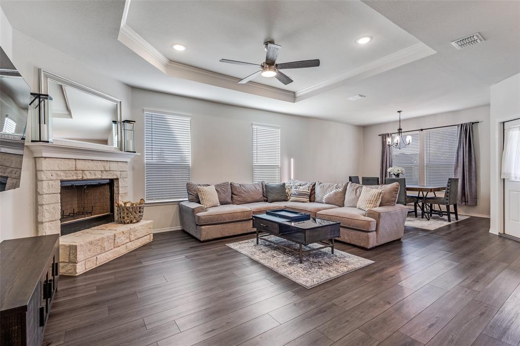 1810 Hummingbird Street