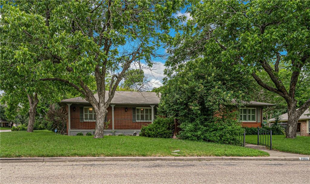 Old Oaks - Residential