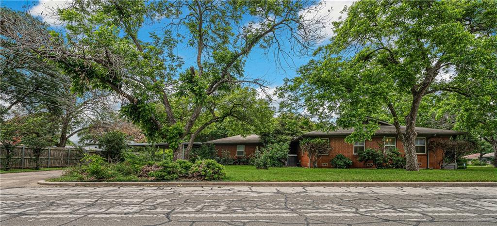 Old Oaks - Residential