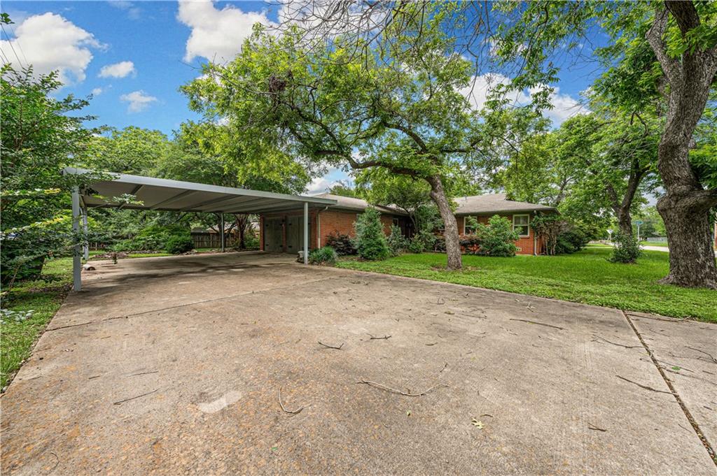 Old Oaks - Residential