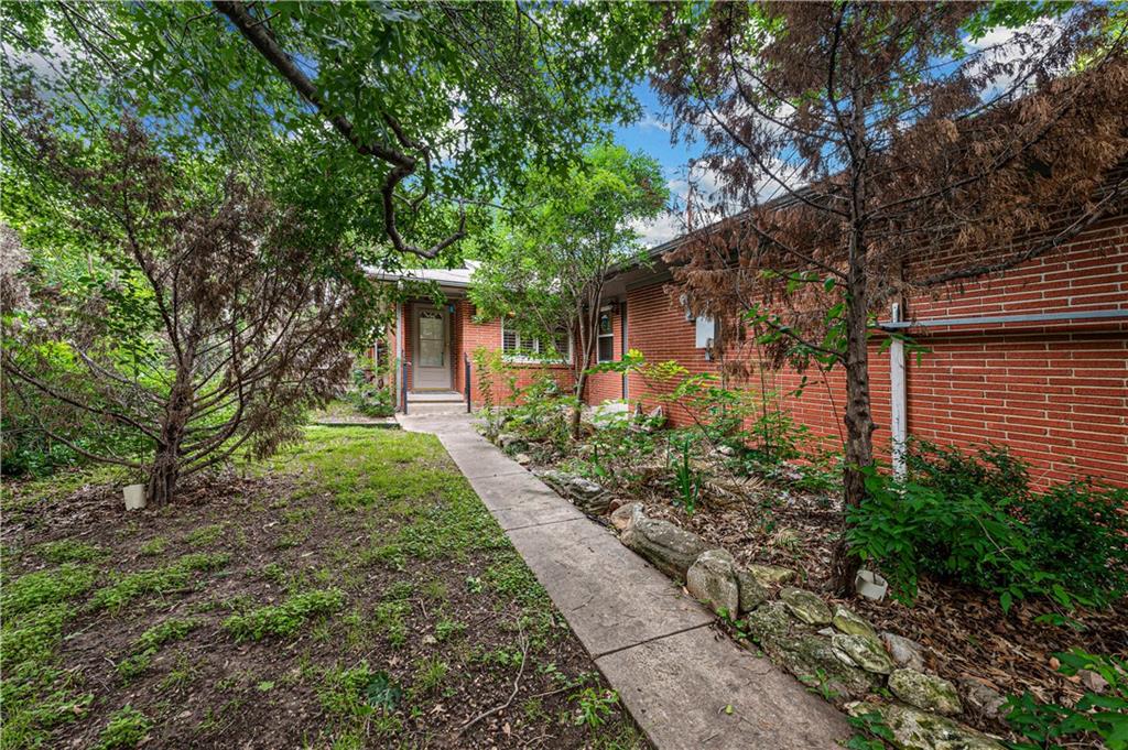 Old Oaks - Residential