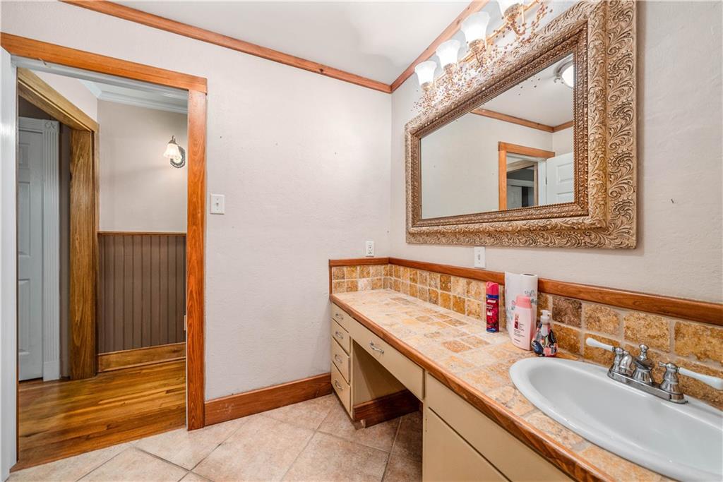 Old Oaks - Residential