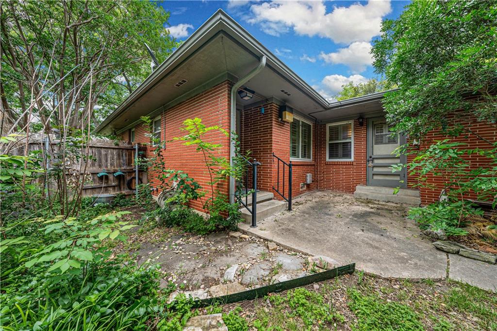 Old Oaks - Residential