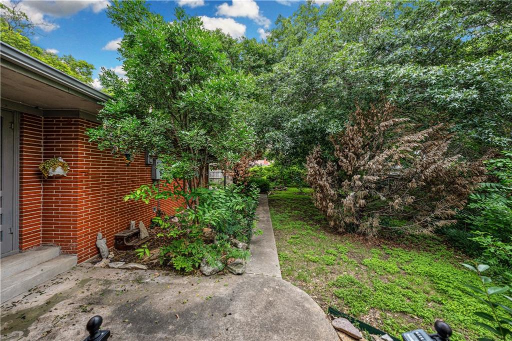 Old Oaks - Residential