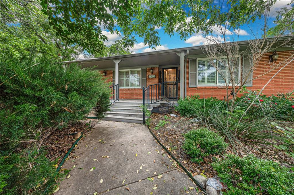 Old Oaks - Residential