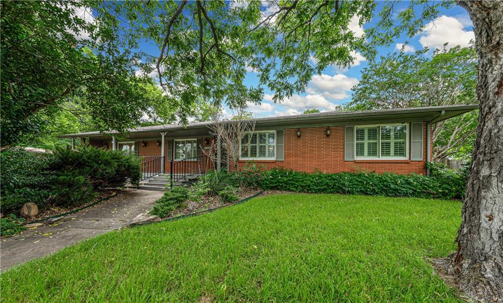 Old Oaks - Residential