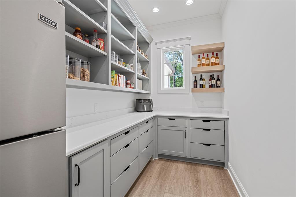 BLUEBONNET ESTATES - Residential