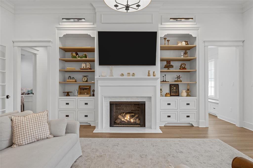 BLUEBONNET ESTATES - Residential