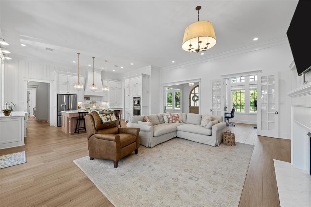 BLUEBONNET ESTATES - Residential