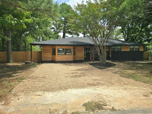 404 W HILLCREST ST, KEENE, TX 76059 - Image b2ed2c1cd0e0f27d34a759d3b632cdce/1130734403