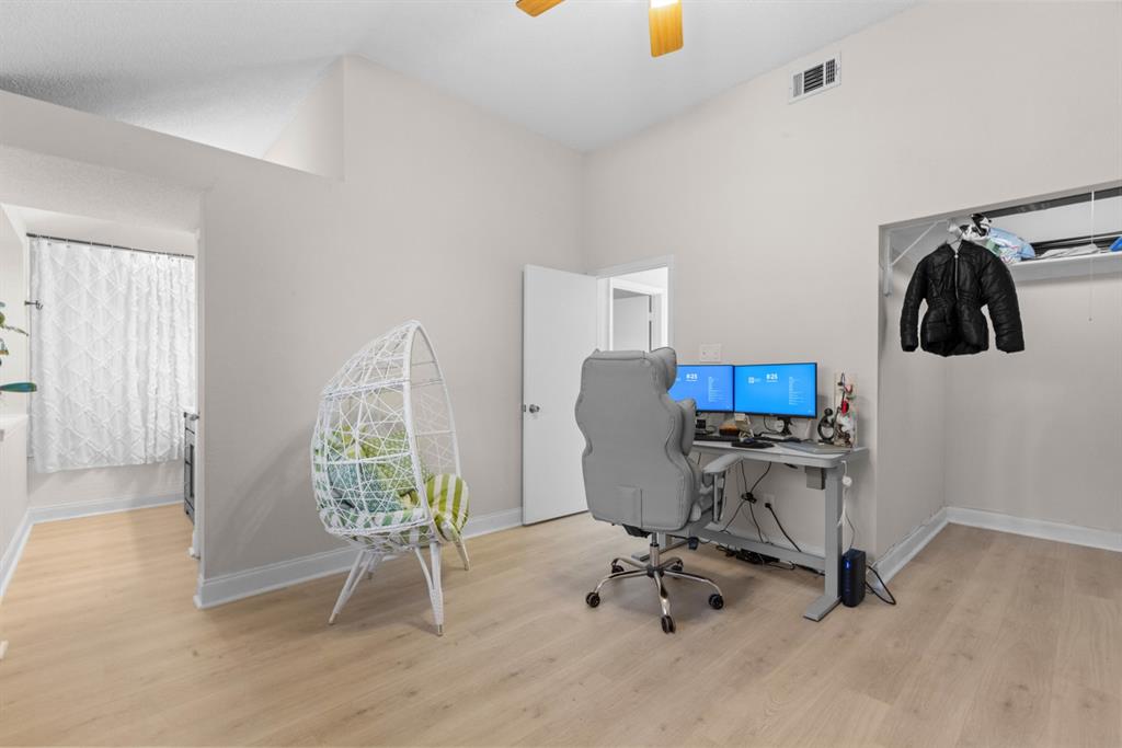 COLLEGE PARK 2 - Residential