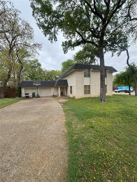 701 Rocky Canyon Road Arlington TX 76012
