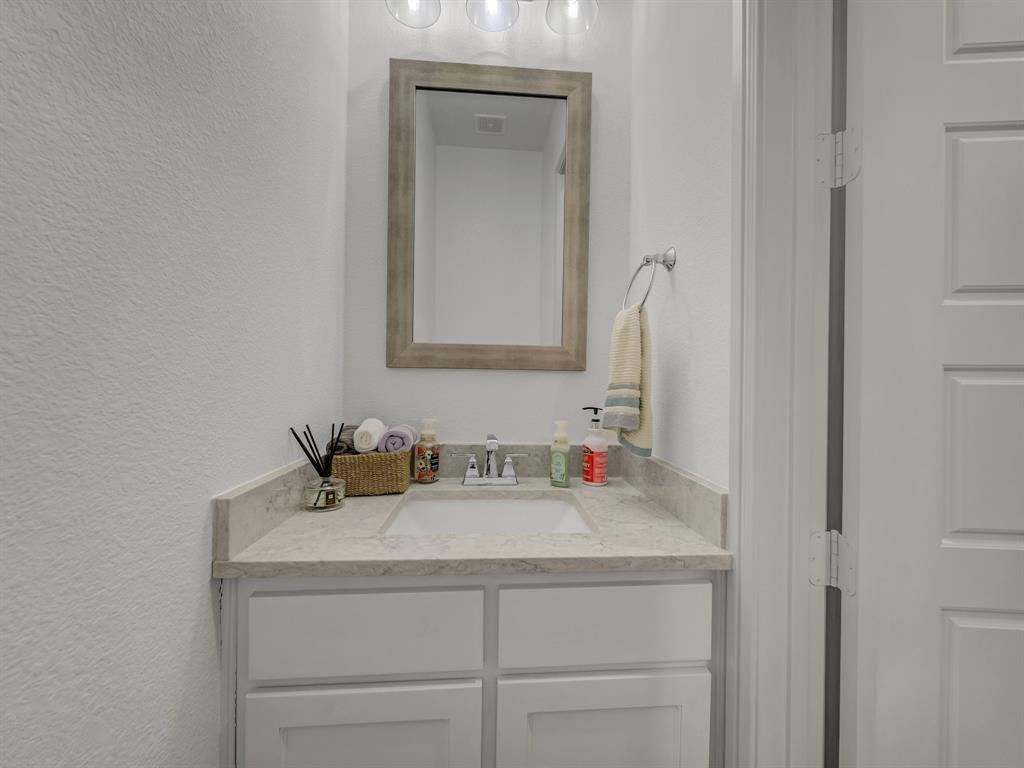 Castle Hills Ph 10 Lewisvil - Residential Lease