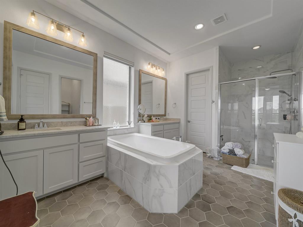 Castle Hills Ph 10 Lewisvil - Residential Lease