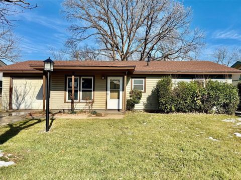 512 NW Lorna Street Burleson TX 76028