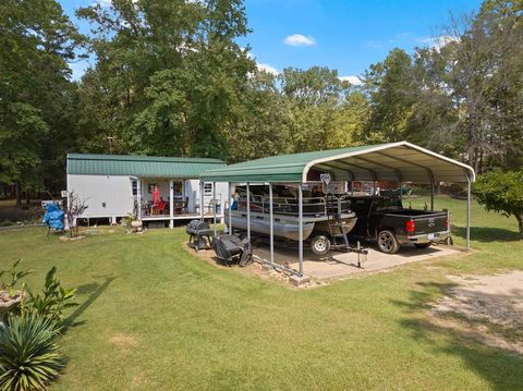 Photo of 61 Private Road 52436, Pittsburg, TX 75686 (MLS # 21213680)
