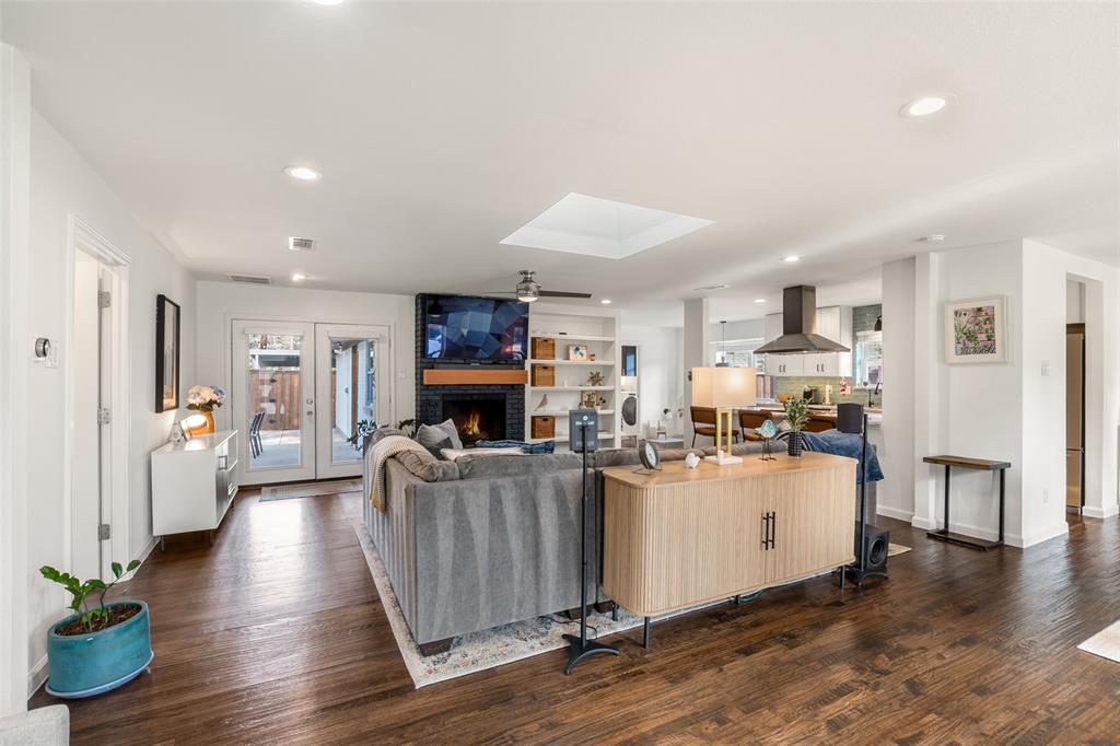 5611 Hillcroft Street