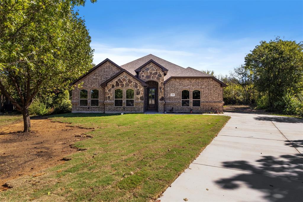 1594 E Springcrest Circle