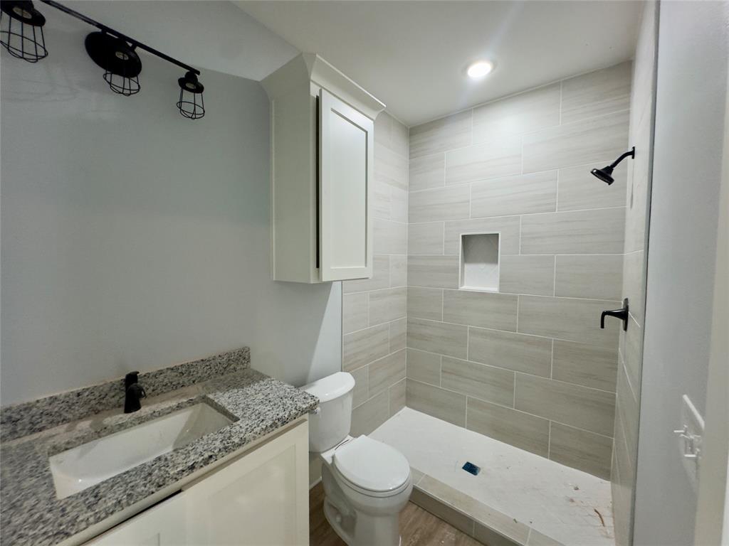 WHITTEN HILL BLOCK 407 LOT 18 - Residential