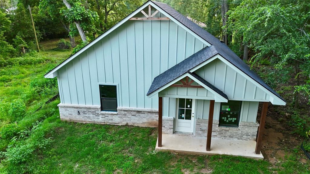 WHITTEN HILL BLOCK 407 LOT 18 - Residential