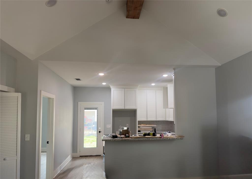 WHITTEN HILL BLOCK 407 LOT 18 - Residential