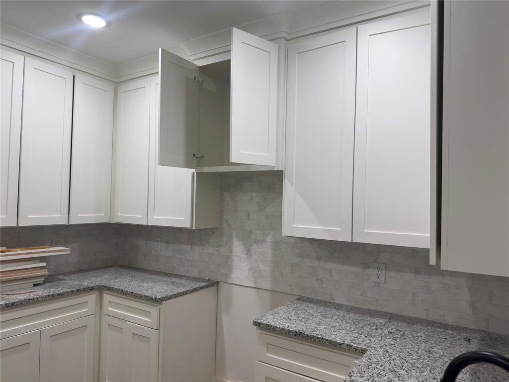 WHITTEN HILL BLOCK 407 LOT 18 - Residential