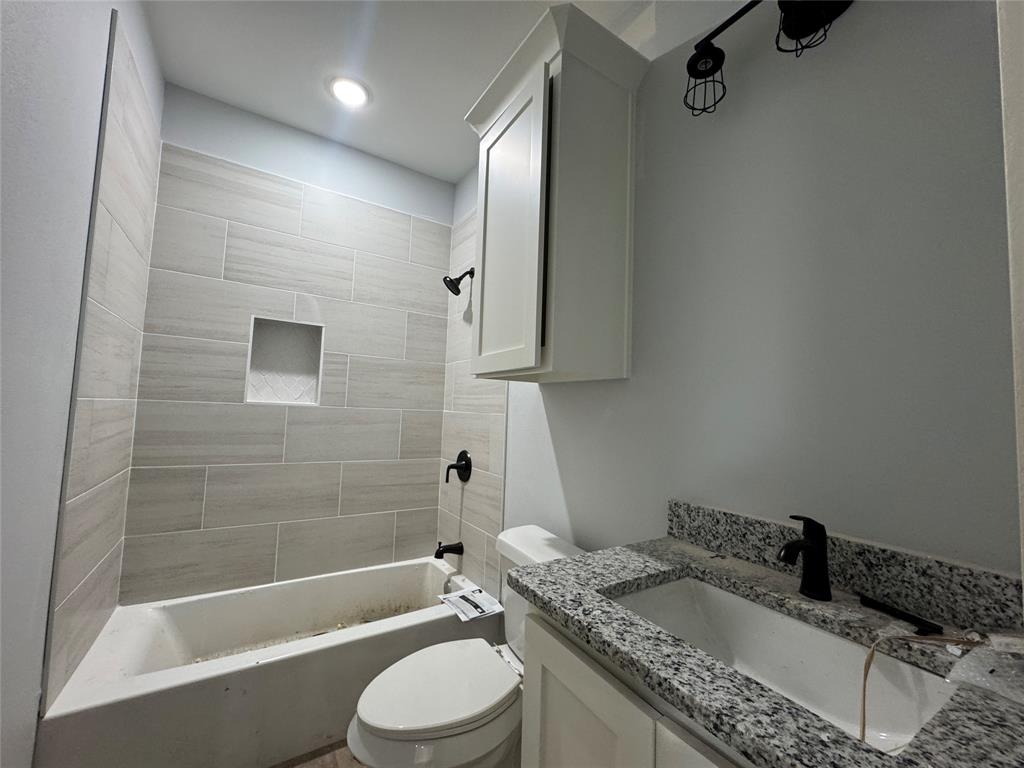 WHITTEN HILL BLOCK 407 LOT 18 - Residential