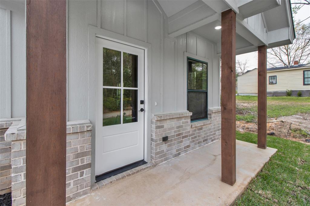 WHITTEN HILL BLOCK 407 LOT 18 - Residential