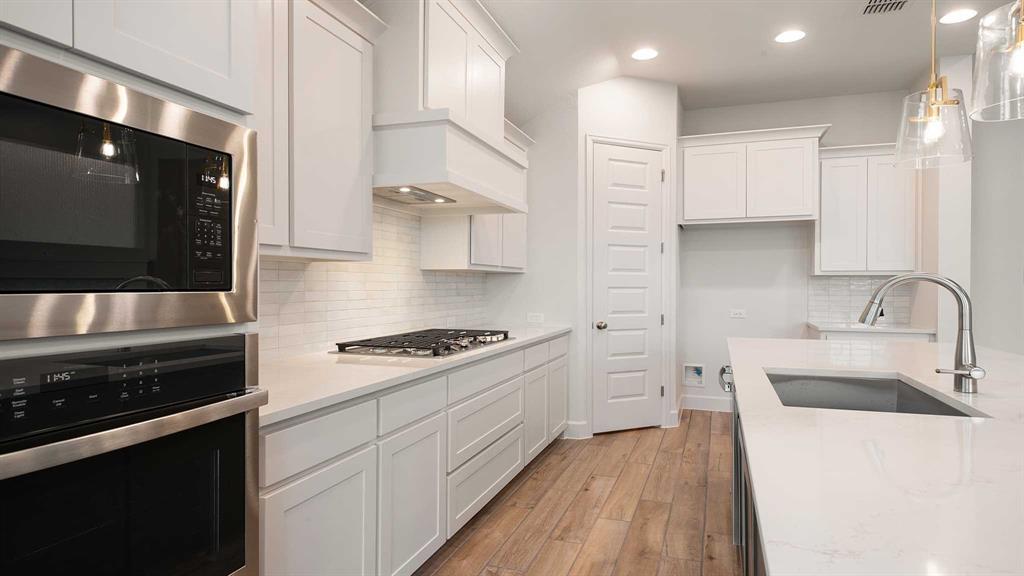 2821 Buckingham Lane