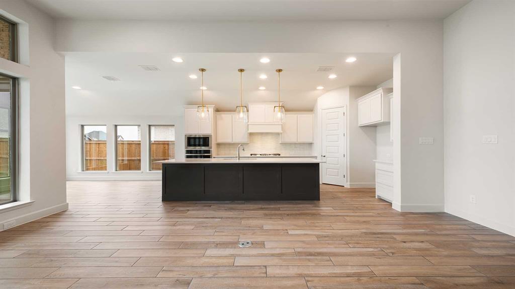 2821 Buckingham Lane