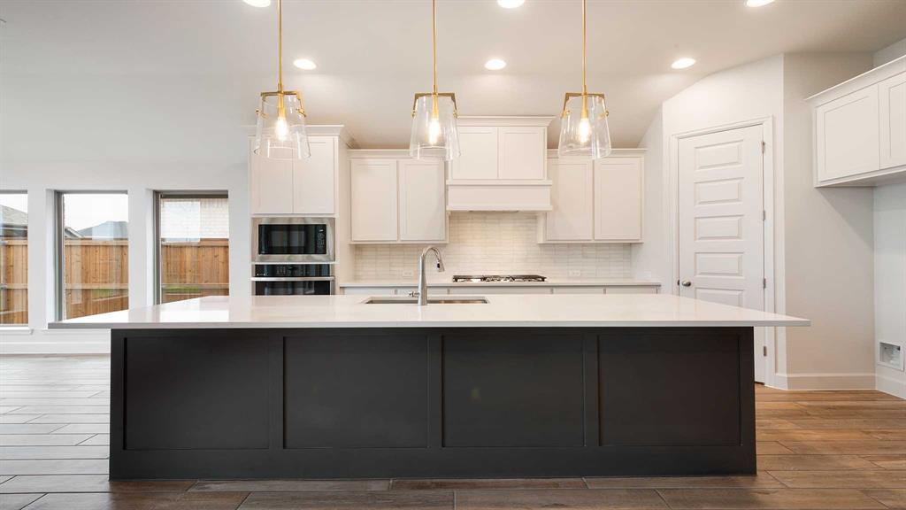 2821 Buckingham Lane