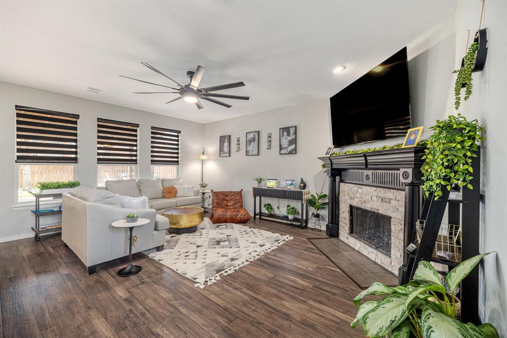 1509 Kingsbrook Circle