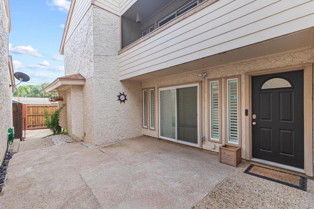 4 Oakbrook Drive