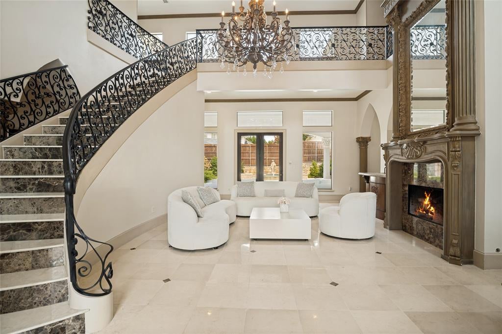 1634 Torrey Pines Lane