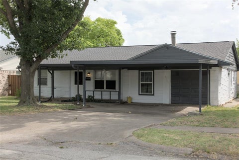 Photo of 2713 Westview Drive, Mesquite, TX 75150 (MLS # 21331542)