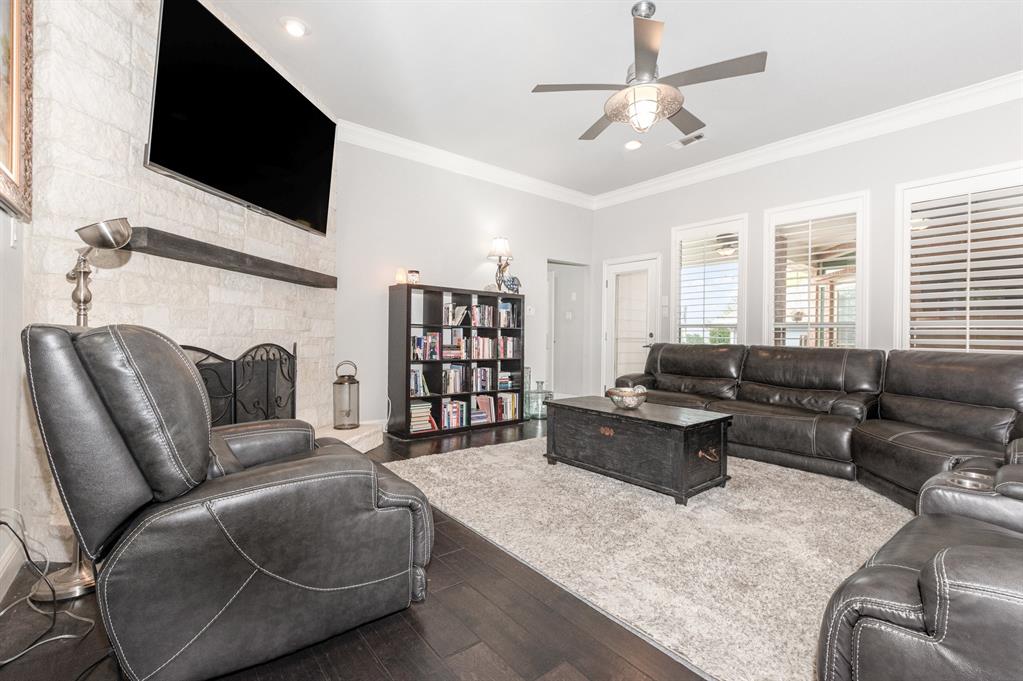 5908 Sandhill Circle