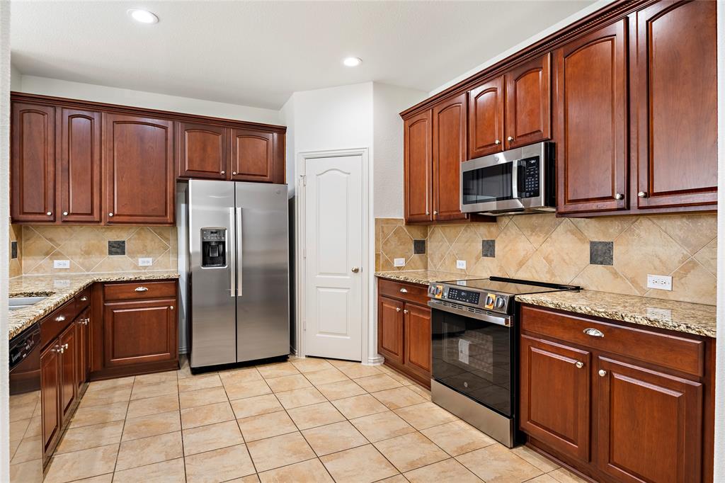 Oaks at North Lakeview, PH 1 - Residential