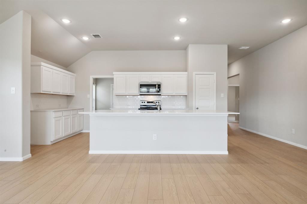 2476 Adenmore Lane