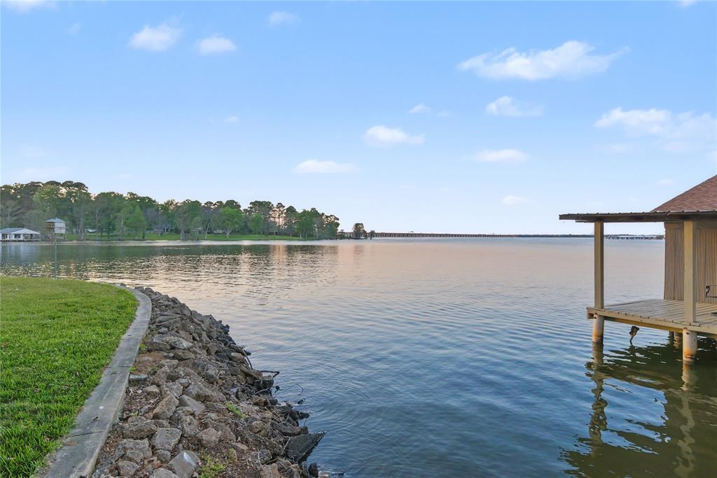 2403 Lakecrest Drive