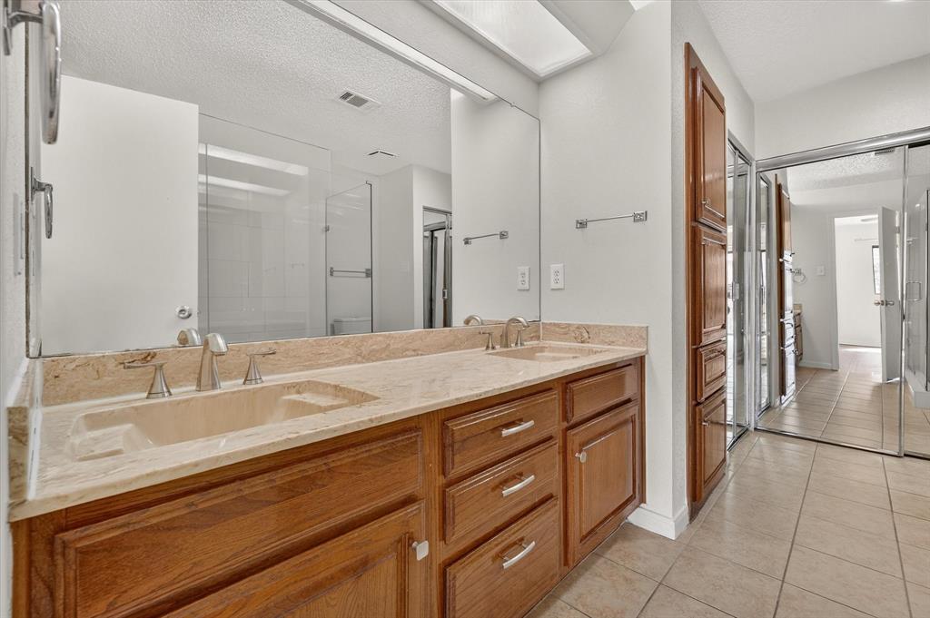 Cloisters Condo The - Residential