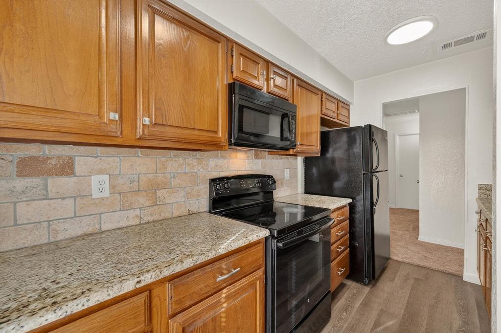 Cloisters Condo The - Residential