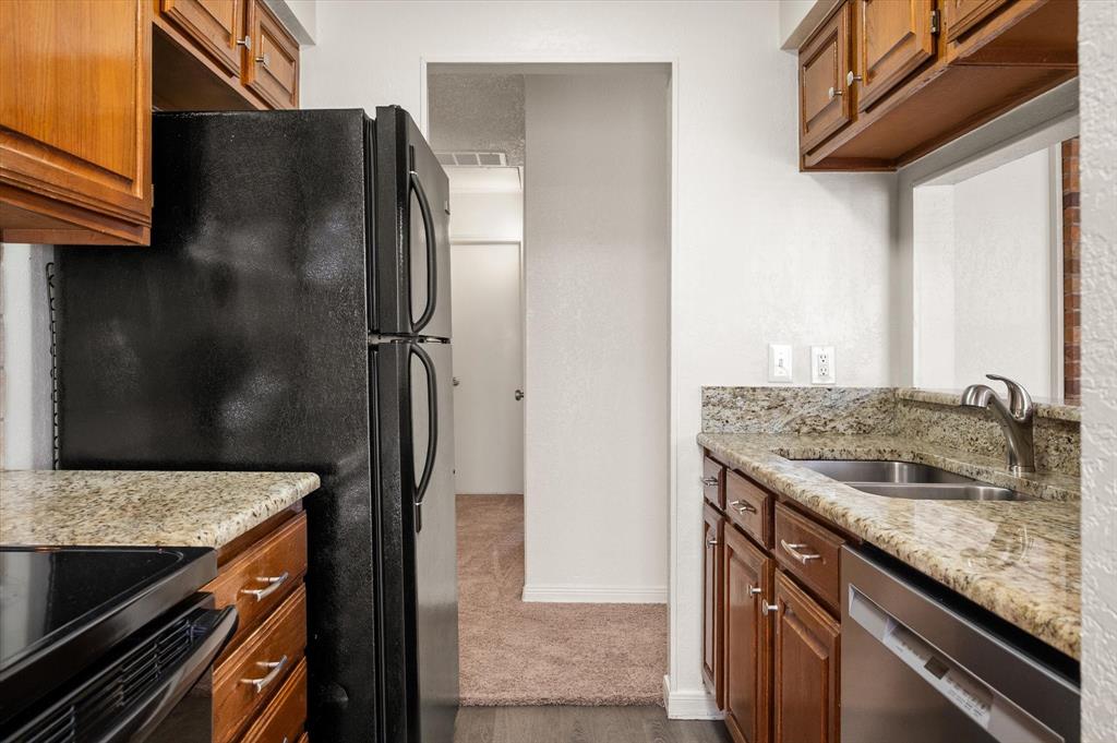 Cloisters Condo The - Residential