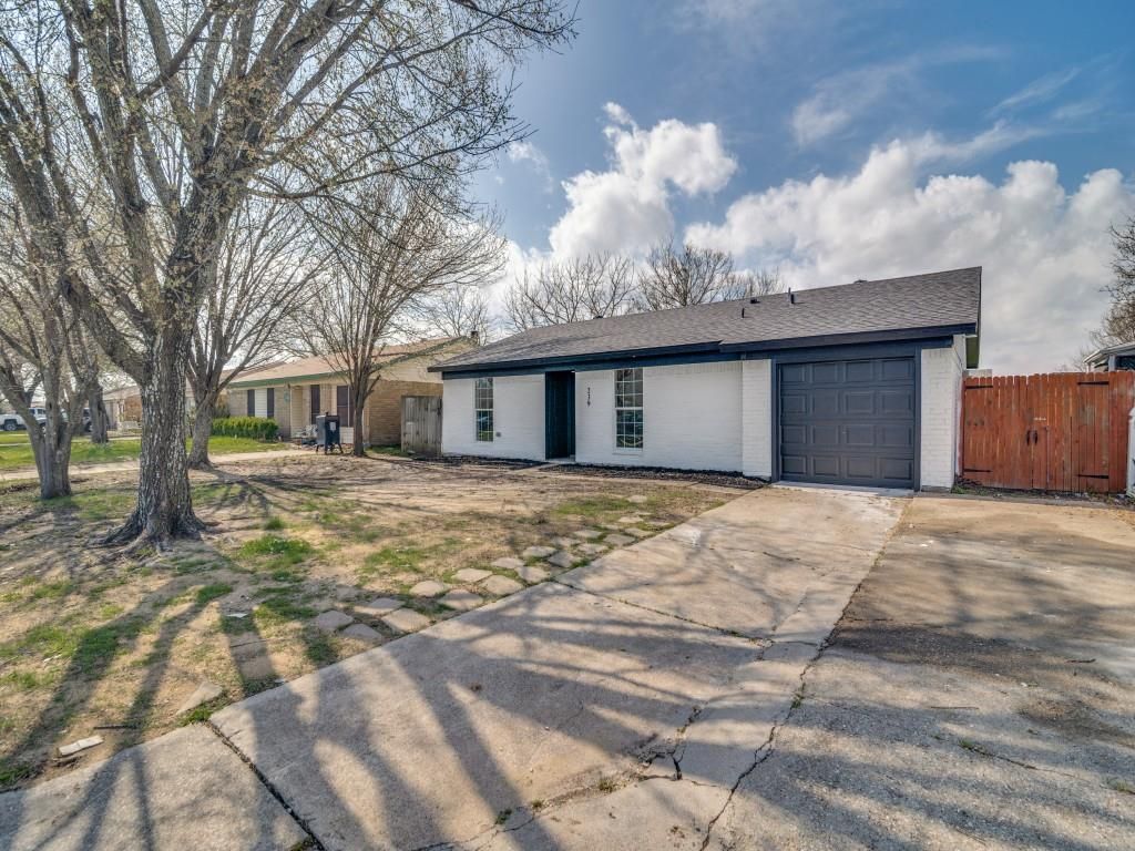 Photo of 704 Meadowlark Circle, Crowley, TX 76036 (MLS # 21208500)