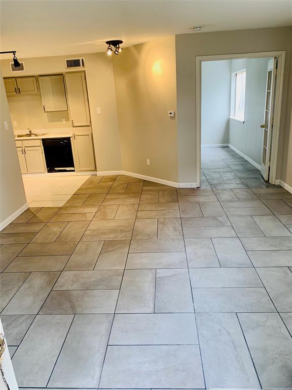 9823 Walnut Street L112